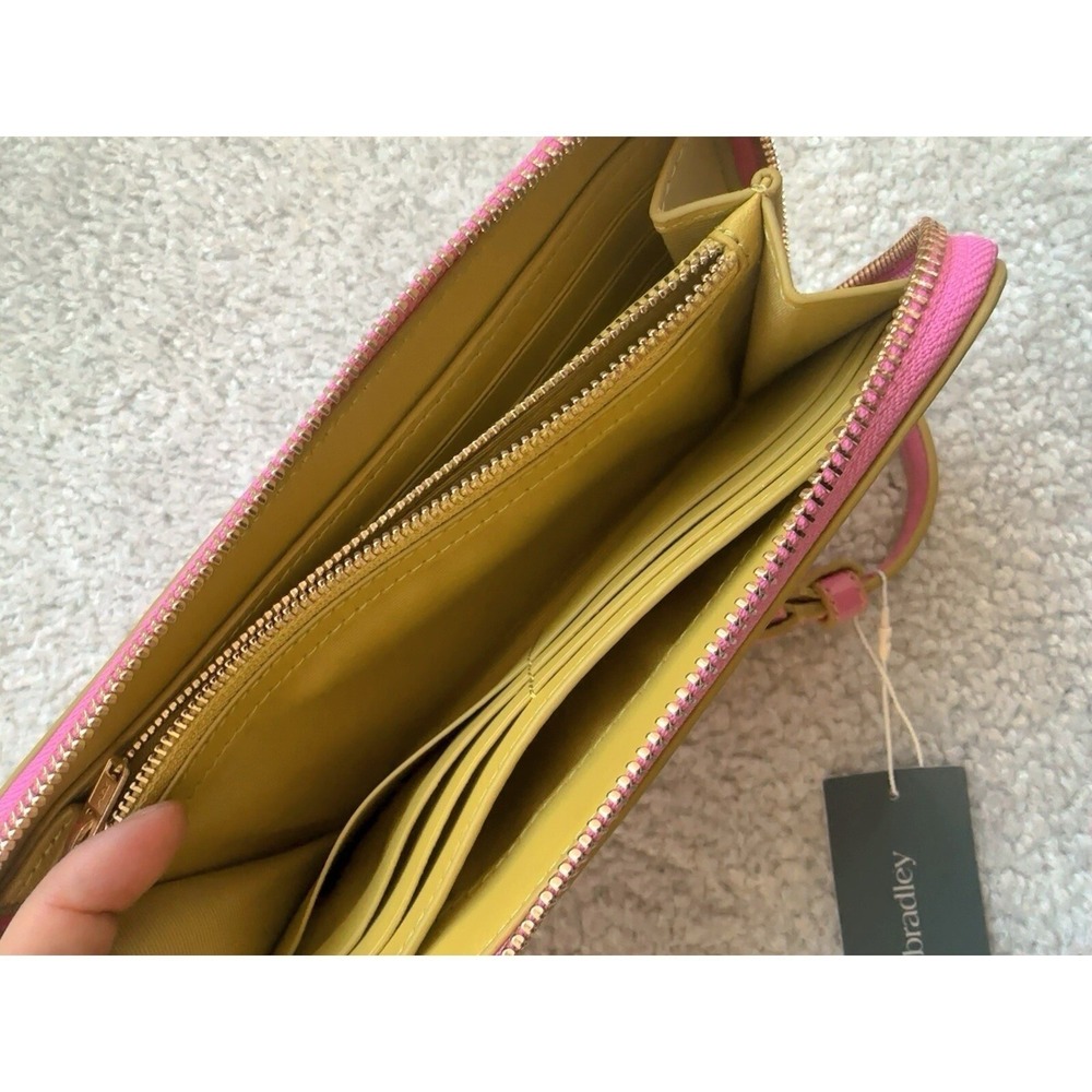 Vera Bradley Patent faux leather Accordion Wristlet, Ibis Rose Retail $110 - Picture 6 of 11